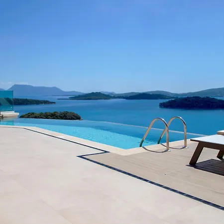 Smirties Villa Nydri (Lefkada)