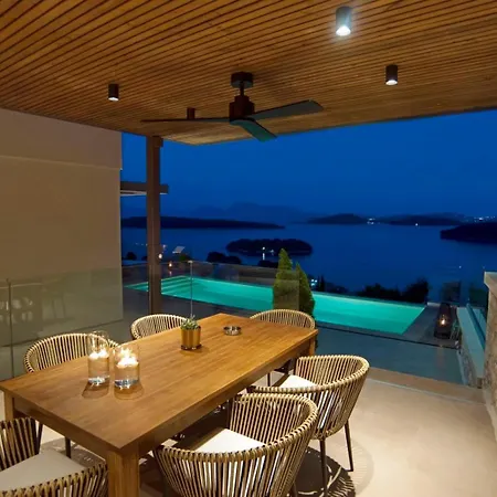 Villa Smirties