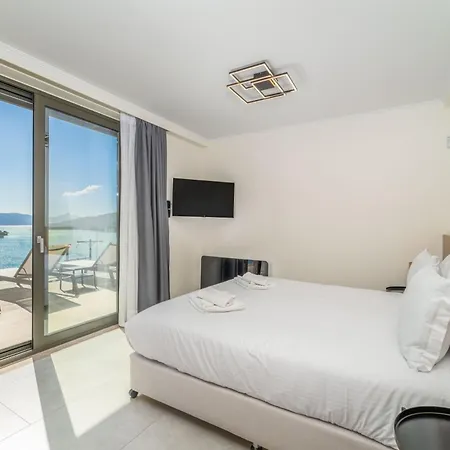 Smirties Vilă Nydri (Lefkada)