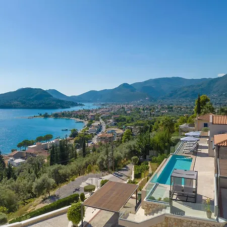 Smirties Vilă Nydri (Lefkada)